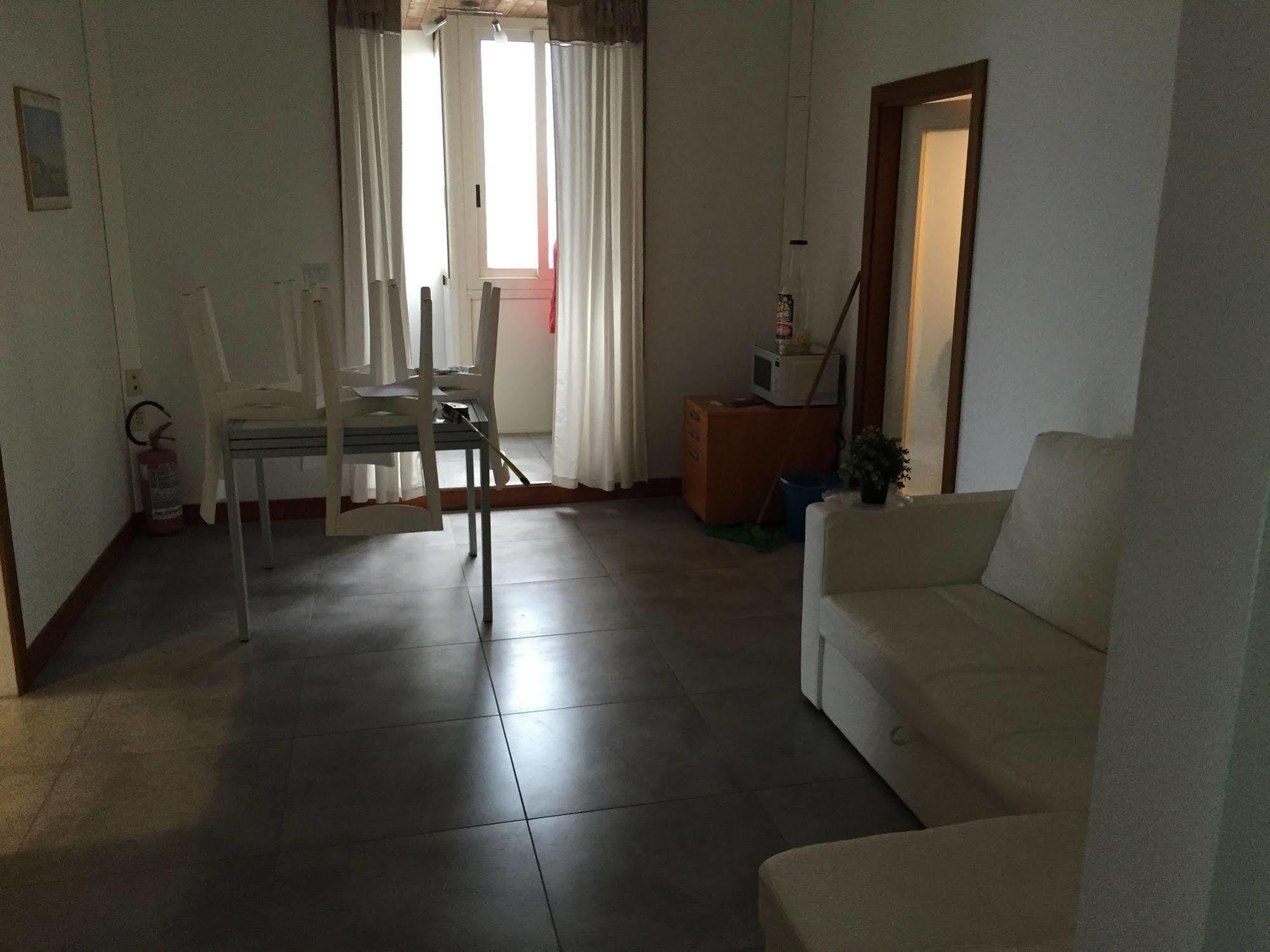 נאפולי B&B Chez Moi מראה חיצוני תמונה